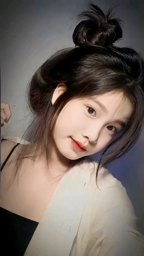 Ảnh gái xinh 2k5 gợi nhớ tuổi 21 trong trẻo