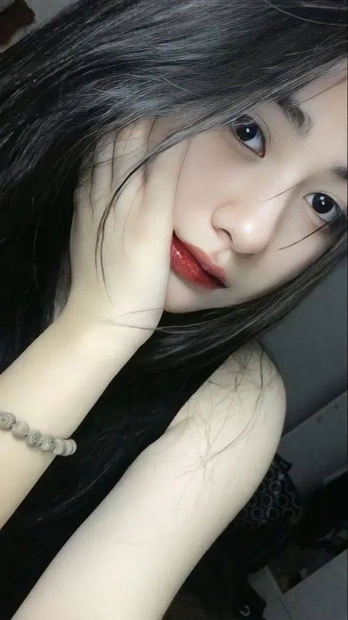 Gái xinh k5 ghi dấu vẻ đẹp tự nhiên giữa hình ảnh mạng xã hội