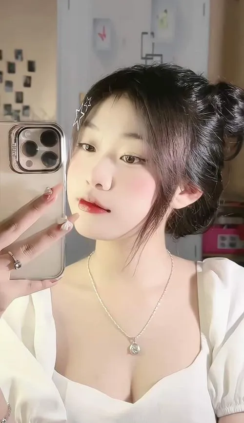 Gái xinh 2k5 trong loạt ảnh đời thường khiến bao chàng xao xuyến