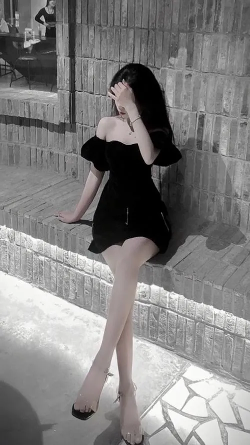 Khi che mặt trở thành điểm nhấn của vẻ đẹp tinh tế