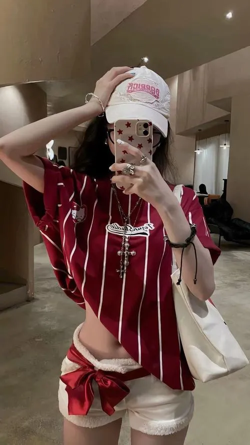 Cá tính không phô trương trong ảnh girl lạnh lùng