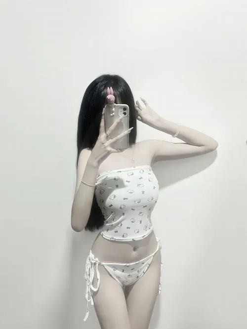 Che mặt giúp gái xinh chụp dáng thêm dễ thương