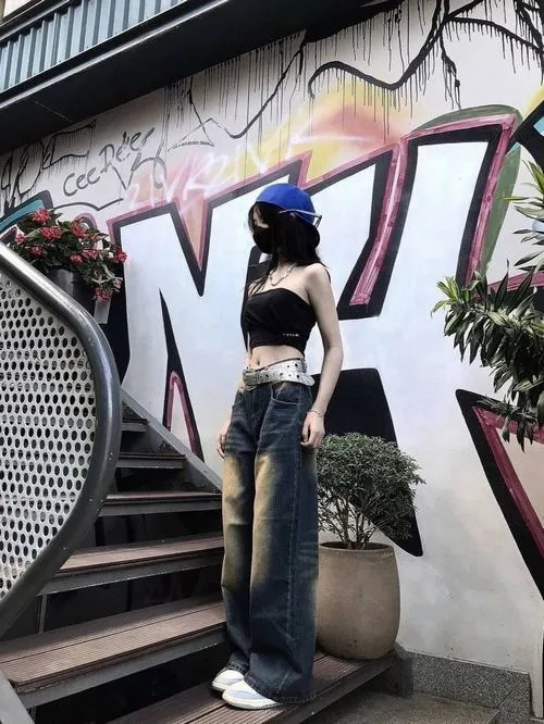 Trang phục áo váy phụ kiện hỗ trợ gái xinh chụp dáng