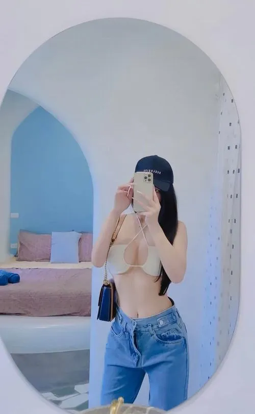 Loạt ảnh gái xinh che mặt cute nhưng dáng lại quá đỉnh