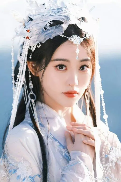 Mỹ nhân cổ phong gợi cảm xúc nghệ thuật sâu sắc