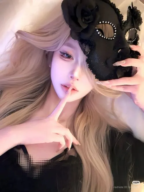 Demon Slayer xuất hiện trong bộ ảnh cosplay cuốn hút