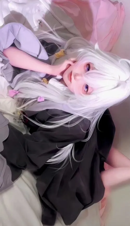 Bộ ảnh mang hơi thở cosplay nóng mắt đầy sáng tạo