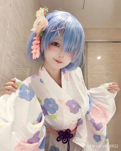 Không gian studio làm nổi bật cosplay bổ mắt thị giác