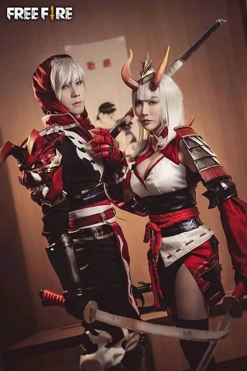 Cosplay tái hiện tạo hình trong game bằng bối cảnh giàu chất sinh tồn