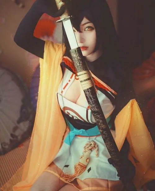 Cosplay game mobile kết hợp ảnh gái xinh gaming hiện đại