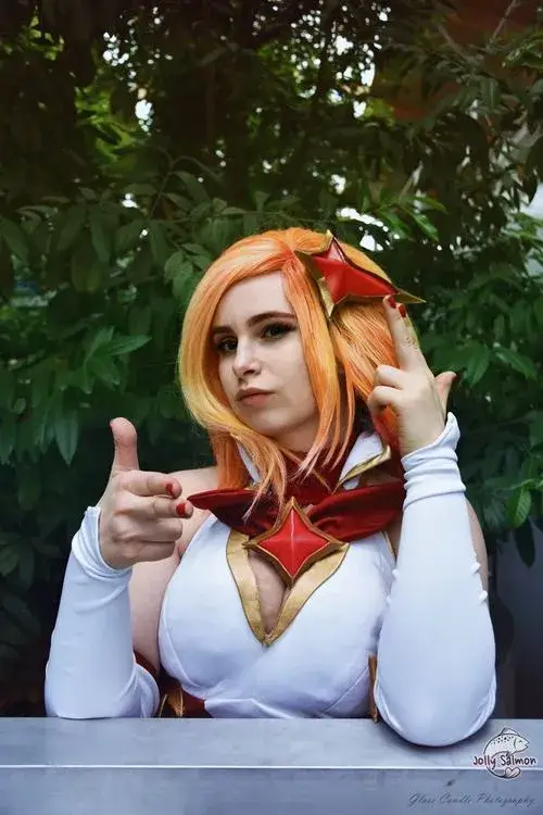 Butterfly xuất hiện sát thủ lạnh lùng trong ảnh cosplay đẹp