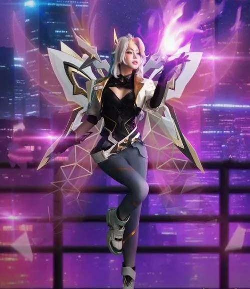 Cosplay tướng nữ khơi gợi fan nam thưởng thức cosplay