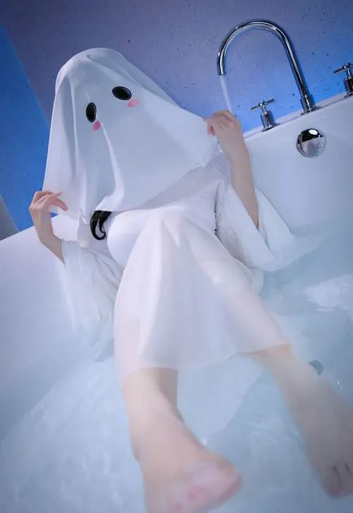 Ảnh chân dung concept tối tả thần thái lạnh lùng mơ hồ như sương