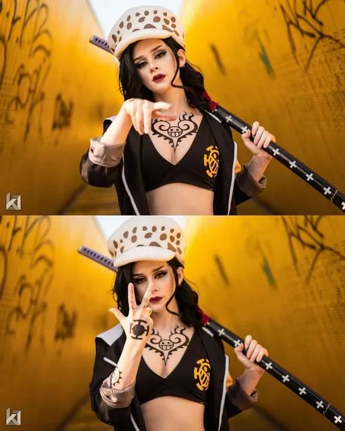 Cosplay Robin mang vibe nữ hoàng nghệ thuật