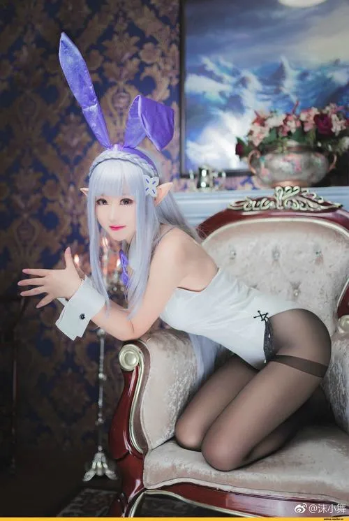 Vẻ tinh khôi lan tỏa từ gái xinh cosplay thỏ