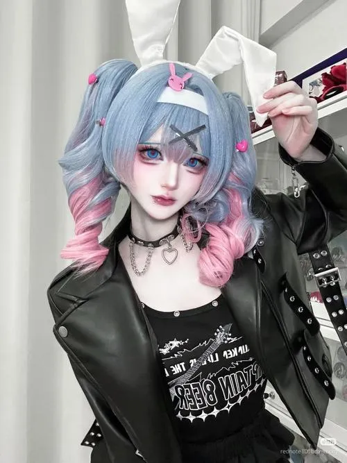 Hot girl cosplay thỏ lan tỏa trẻ trung và gợi cảm nhẹ