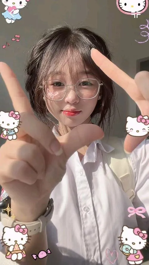 Cô gái dịu dàng với mái tóc mềm và thần thái cuốn