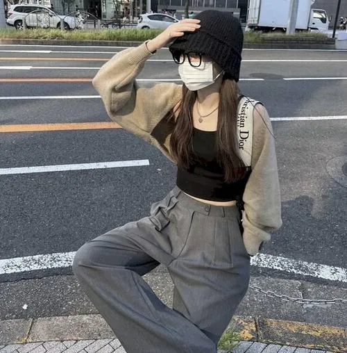 Gái xinh cute che mặt đúng kiểu nhìn là muốn ngắm hoài