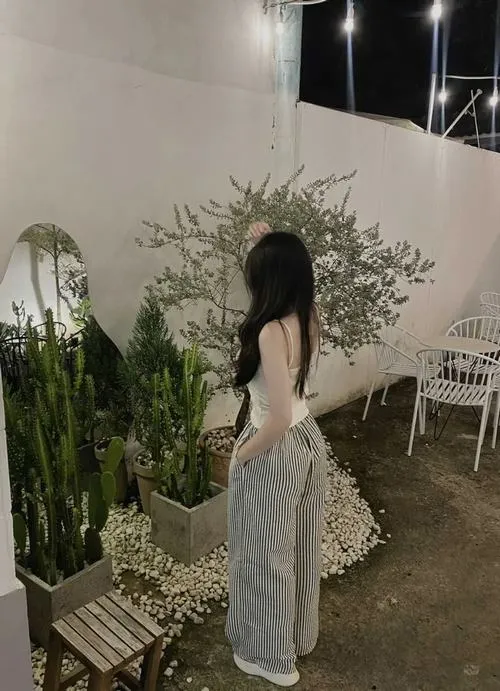 Khi đường cong cơ thể trở thành ngôn ngữ của sự quyến rũ