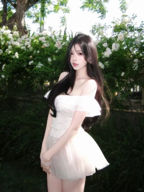 Độ thon gọn kết hợp đường cong mềm nhìn rất tự nhiên