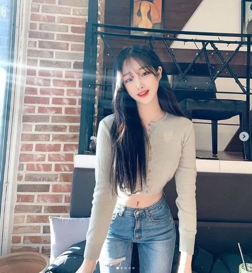 Nét thon gọn làm gái đẹp dáng chuẩn thêm tự nhiên