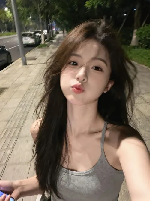 Phụ nữ tỏa sáng nhờ thần thái và nhan sắc hài hòa