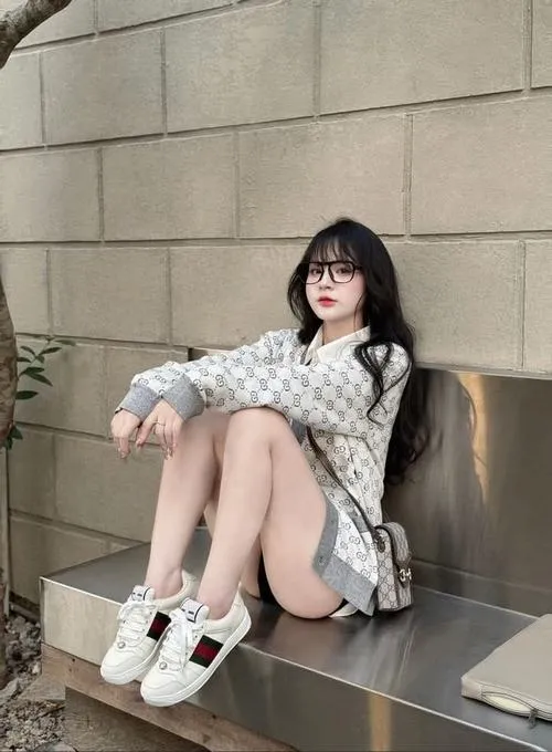 Gái xinh giống thật mang vibe đời thường nhìn là thấy tin