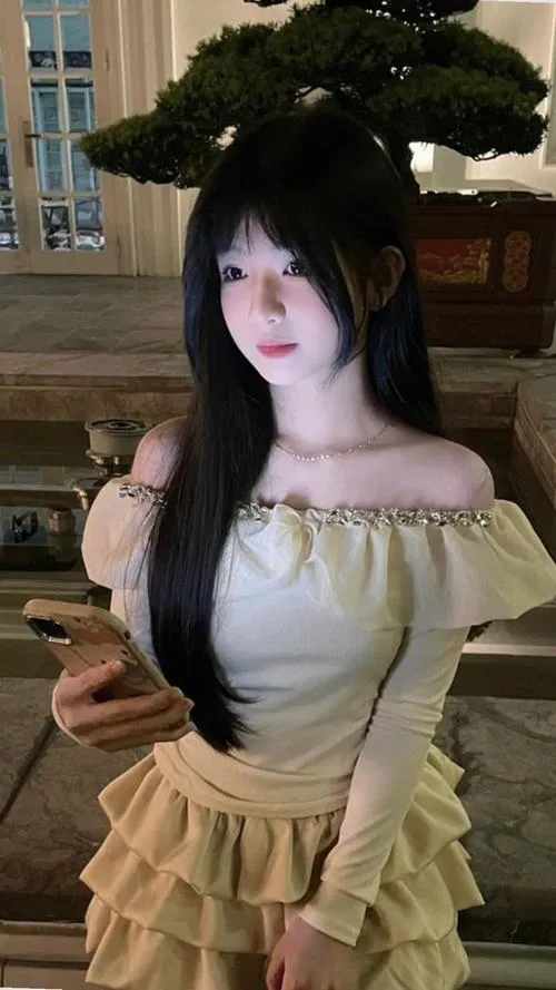 Sự gần gũi lan tỏa qua bối cảnh quen thuộc