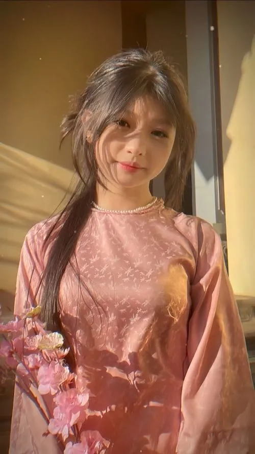 Camera thường phản ánh đúng ngoại hình và biểu cảm tự nhiên