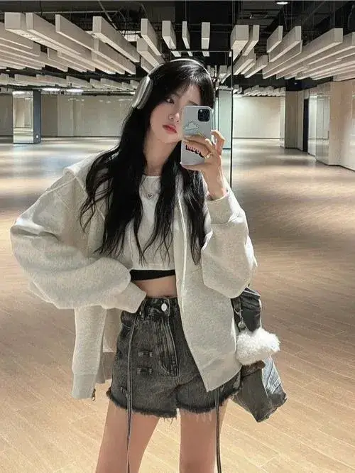 Ảnh gái xinh Hàn Quốc phong cách nhẹ nhàng hợp gu nghệ thuật