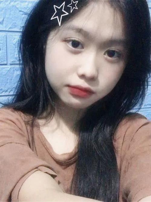 Gái xinh học đường tạo thiện cảm nhờ vẻ đẹp trong sáng