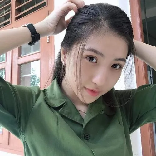 Gái xinh đời thường tạo cảm giác gần gũi