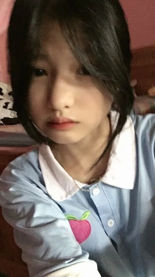 Gái xinh k9 và những khoảnh khắc trong veo đúng chất học sinh