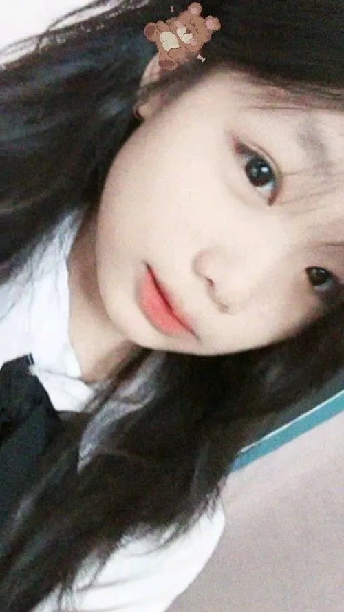 Tóc thuộc ngoại hình làm nổi tuổi teen