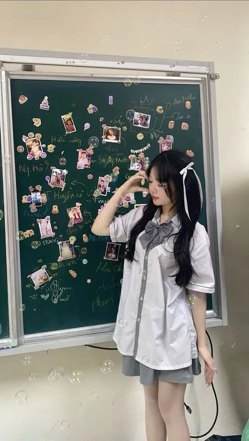Hình ảnh ảnh nữ sinh 2009 mang vẻ trong sáng