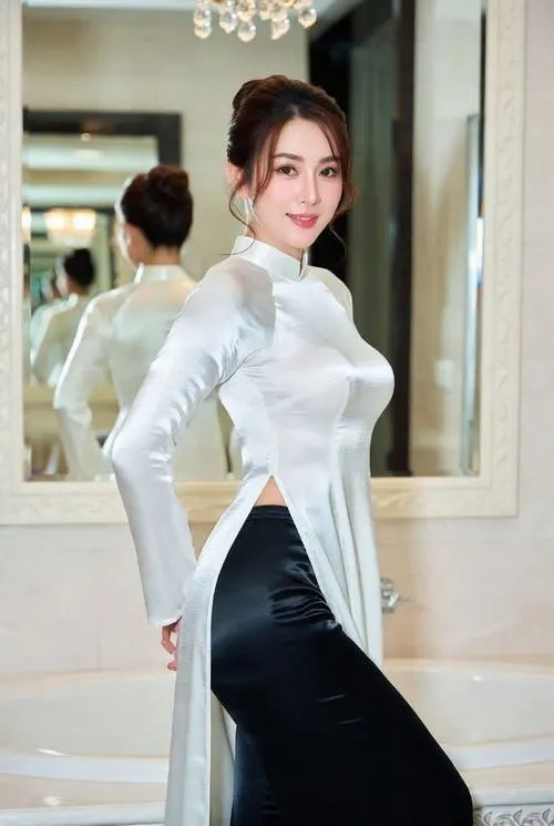 Gái xinh tuổi học sinh mang vẻ mộc mạc đầy dễ mến