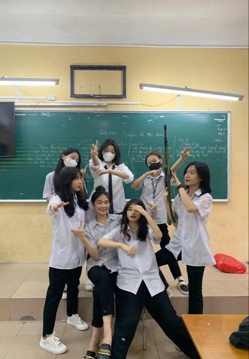 Dung nhan thiếu nữ tuổi 16 với gương mặt tuổi teen trong veo