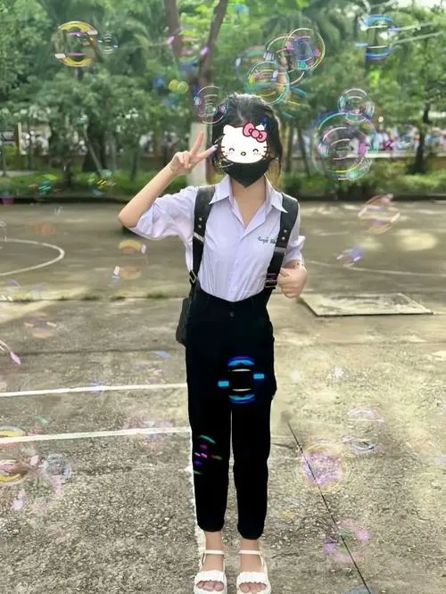 Khoảnh khắc gái xinh gắn với tuổi học trò mang cảm giác thanh xuân nhẹ nhàng