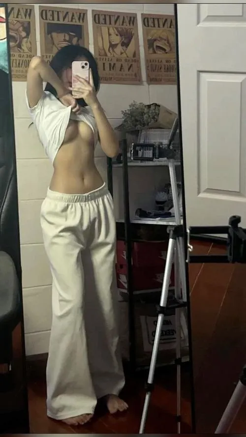 Màu sắc tạo điểm nhấn cho ảnh gái xinh