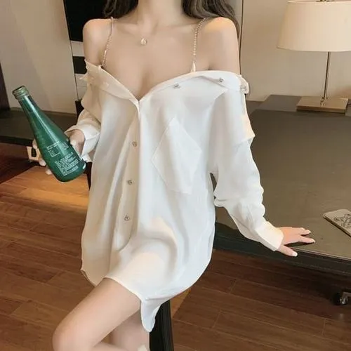 Gái xinh thả lỏng trong lingerie mỏng tạo hấp dẫn mạnh.