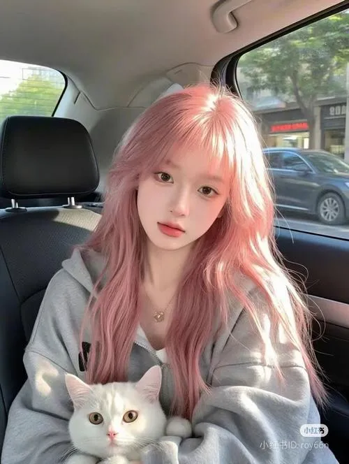 Makeup tông hồng hòa cùng váy áo pastel dịu mắt mềm