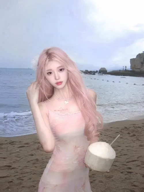 Makeup hồng bổ trợ trang phục hài hòa tổng thể