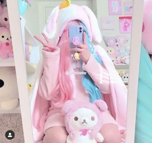 Look hồng ngọt mang gái cute dịu dàng nét