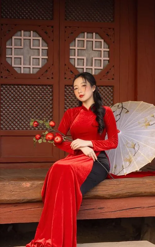 Gái xinh gắn với áo dài Việt Nam trong Tết Nguyên Đán