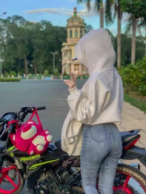 Trẻ trung toát lên từ phong cách đời thường jean