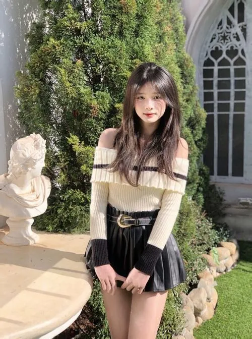 Loạt ảnh gái xinh mặc váy nhìn nhẹ nhàng mà sát thương cao