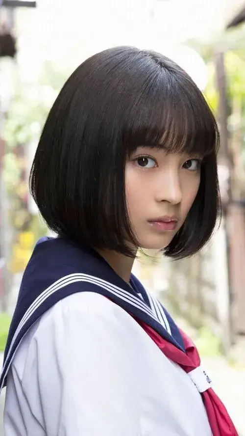 Tinh tế làm nên thần thái nhẹ nhàng Nhật