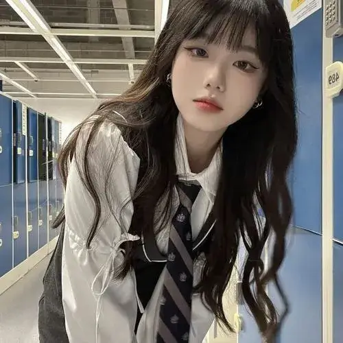 Tokyo phản chiếu thời trang đường phố con gái Nhật