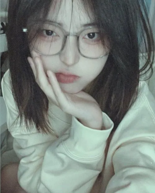 Nụ cười làm mềm cảm xúc của gái xinh Nhật