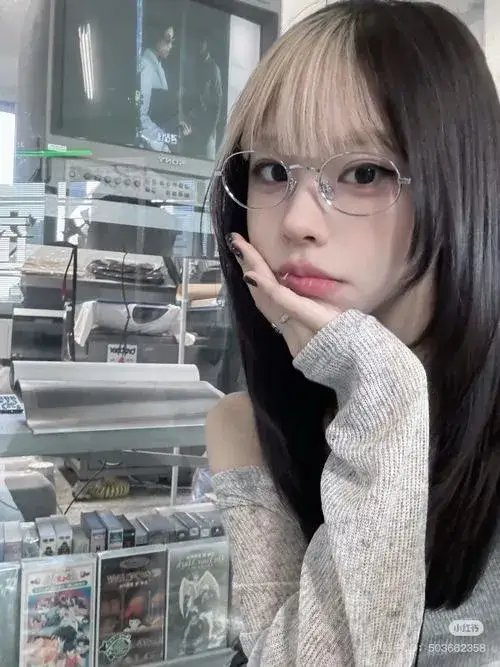 Gái Nhật dễ thương hiện lên cùng thần thái nhẹ nhàng